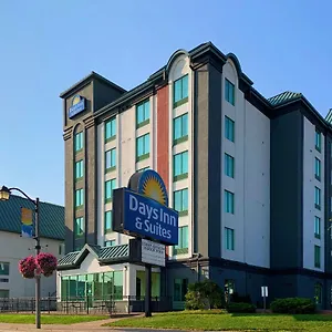 Hotel Days By Wyndham Centre St By The Falls